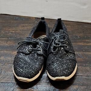 Toms‎ black and white sneakers size 7